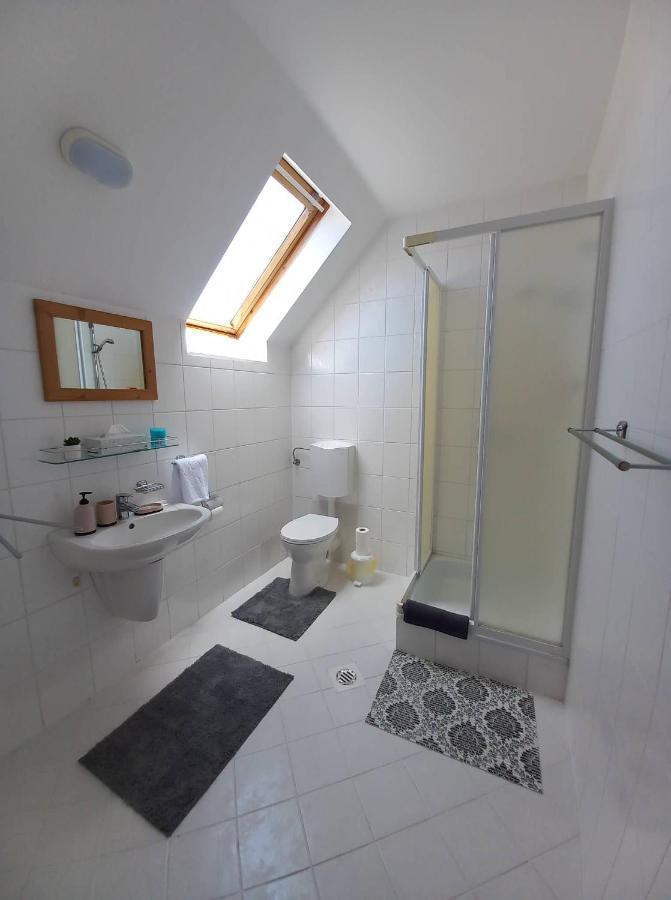 Family Panzio Zalakaros Bed & Breakfast Bagian luar foto