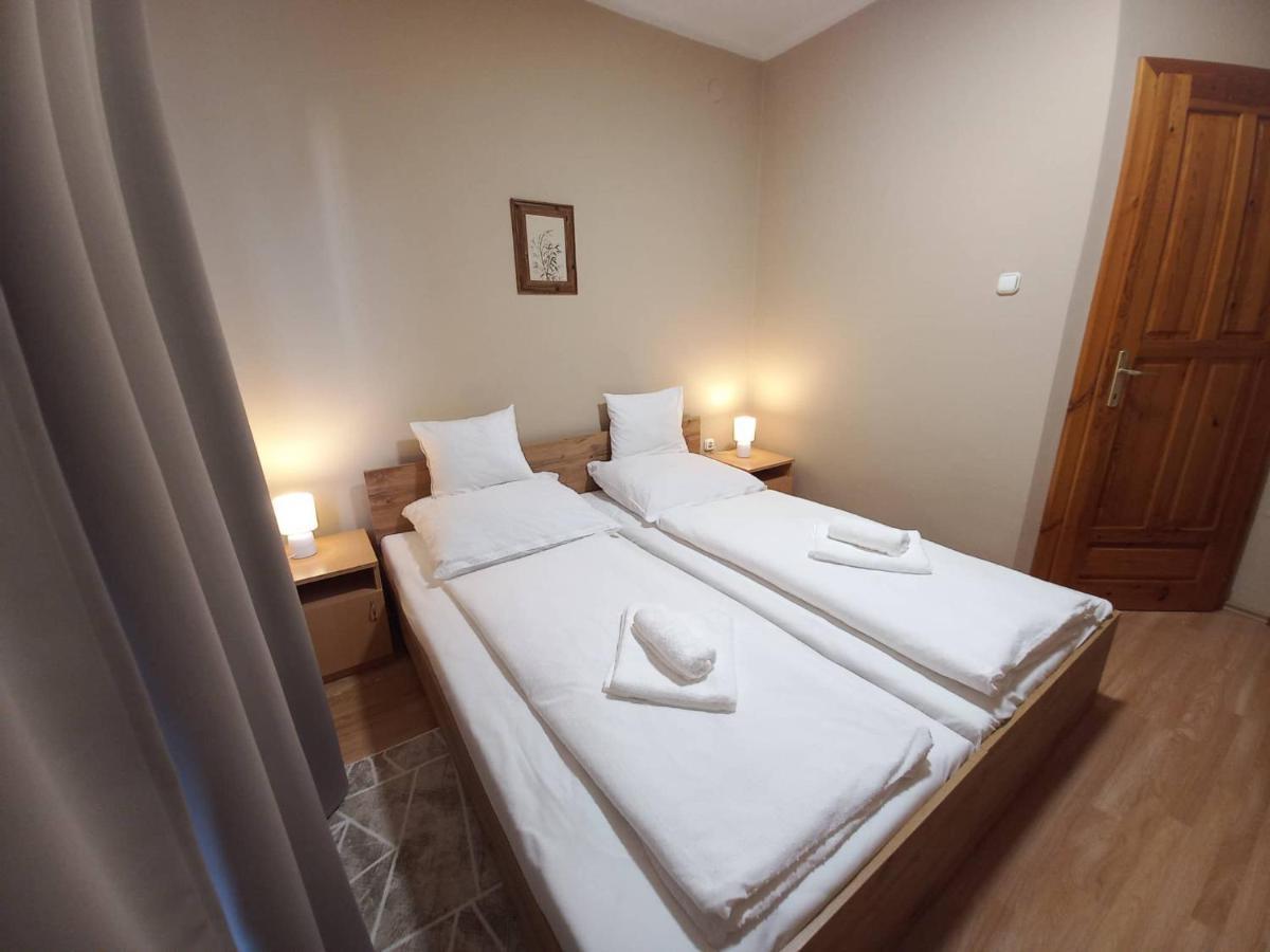 Family Panzio Zalakaros Bed & Breakfast Bagian luar foto