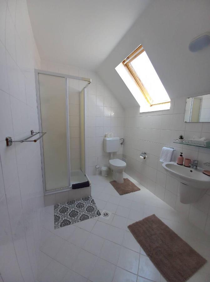 Family Panzio Zalakaros Bed & Breakfast Bagian luar foto